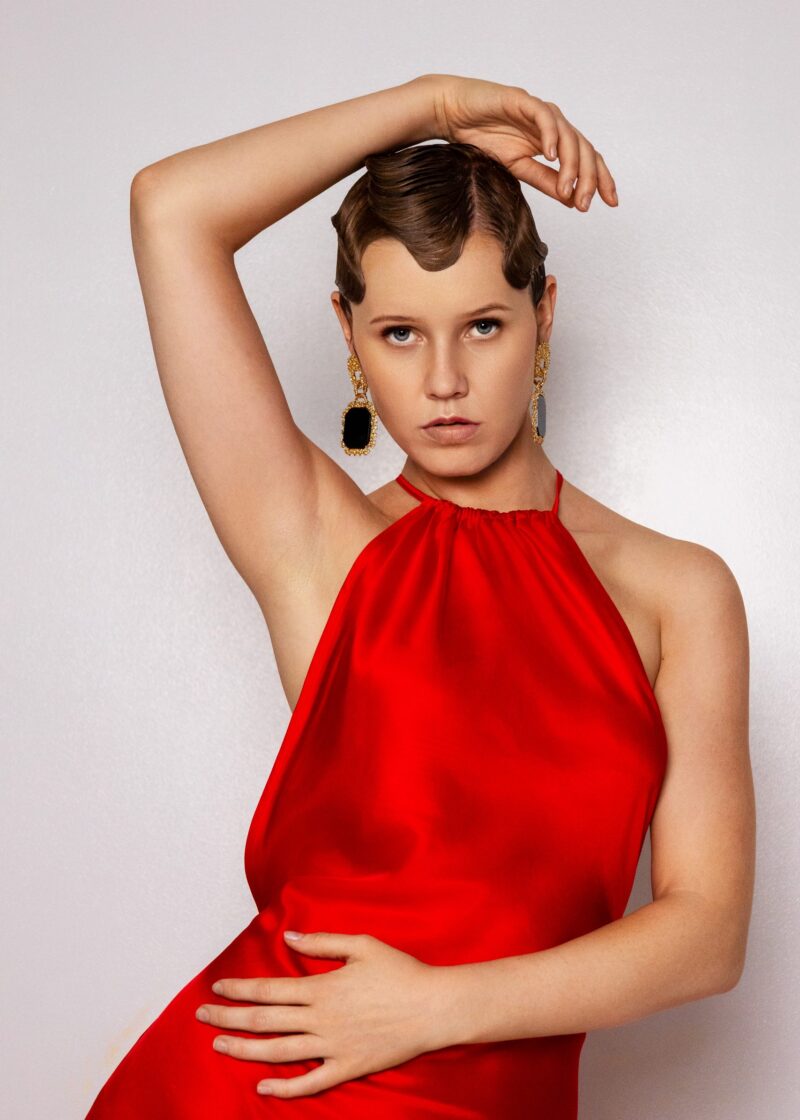 Alternative view of Sukienka