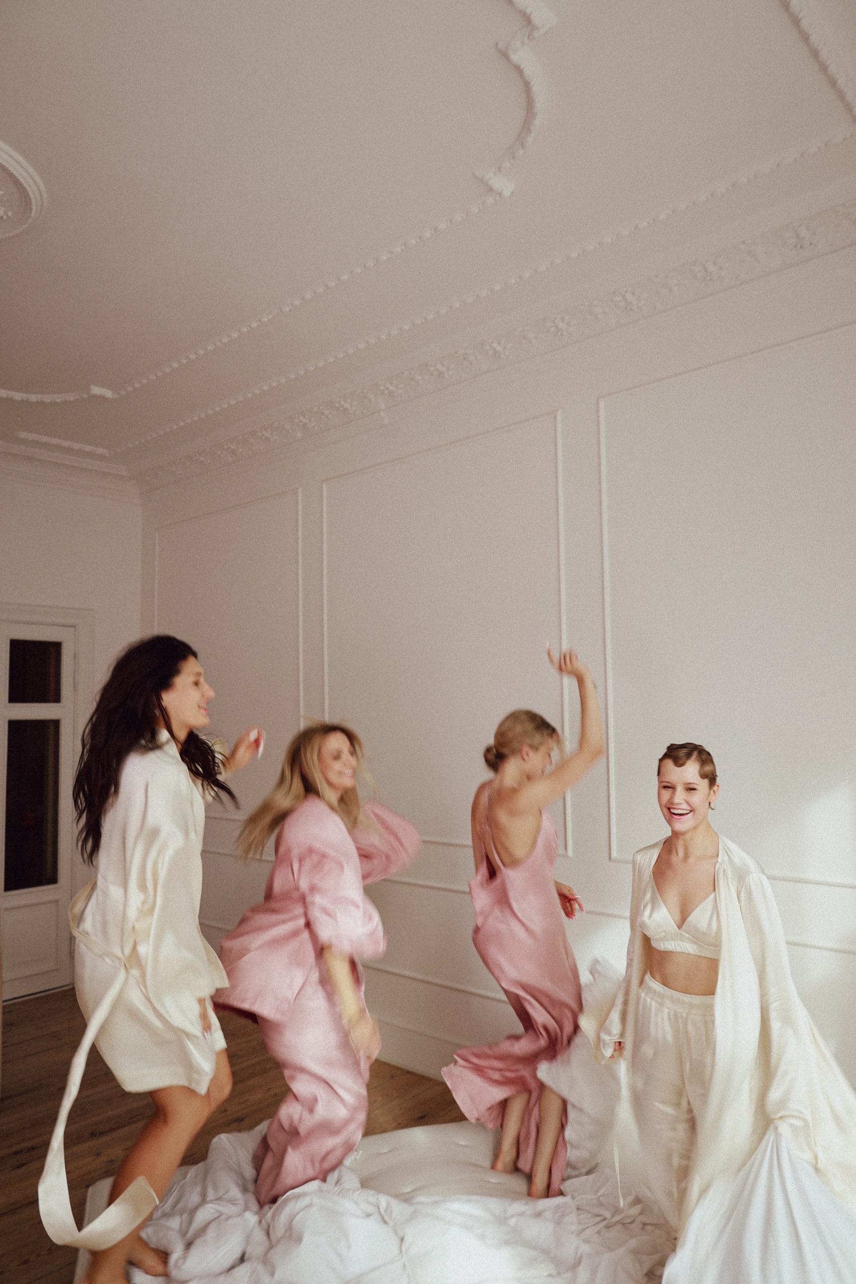 Linska kolekcja SU25, bielizna nocna